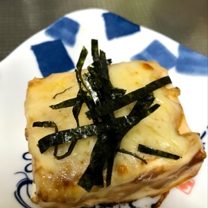 こんがり簡単1品追加♡チーズ味噌の焼き豆腐